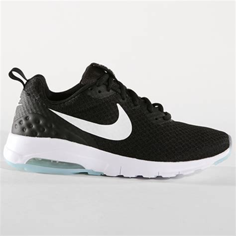 nike air max motion low wit heren|air max motion black sneaker.